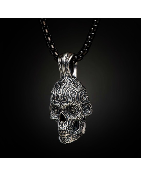 William Henry Cristobal Sugar Skull Necklace in Sterling Silver